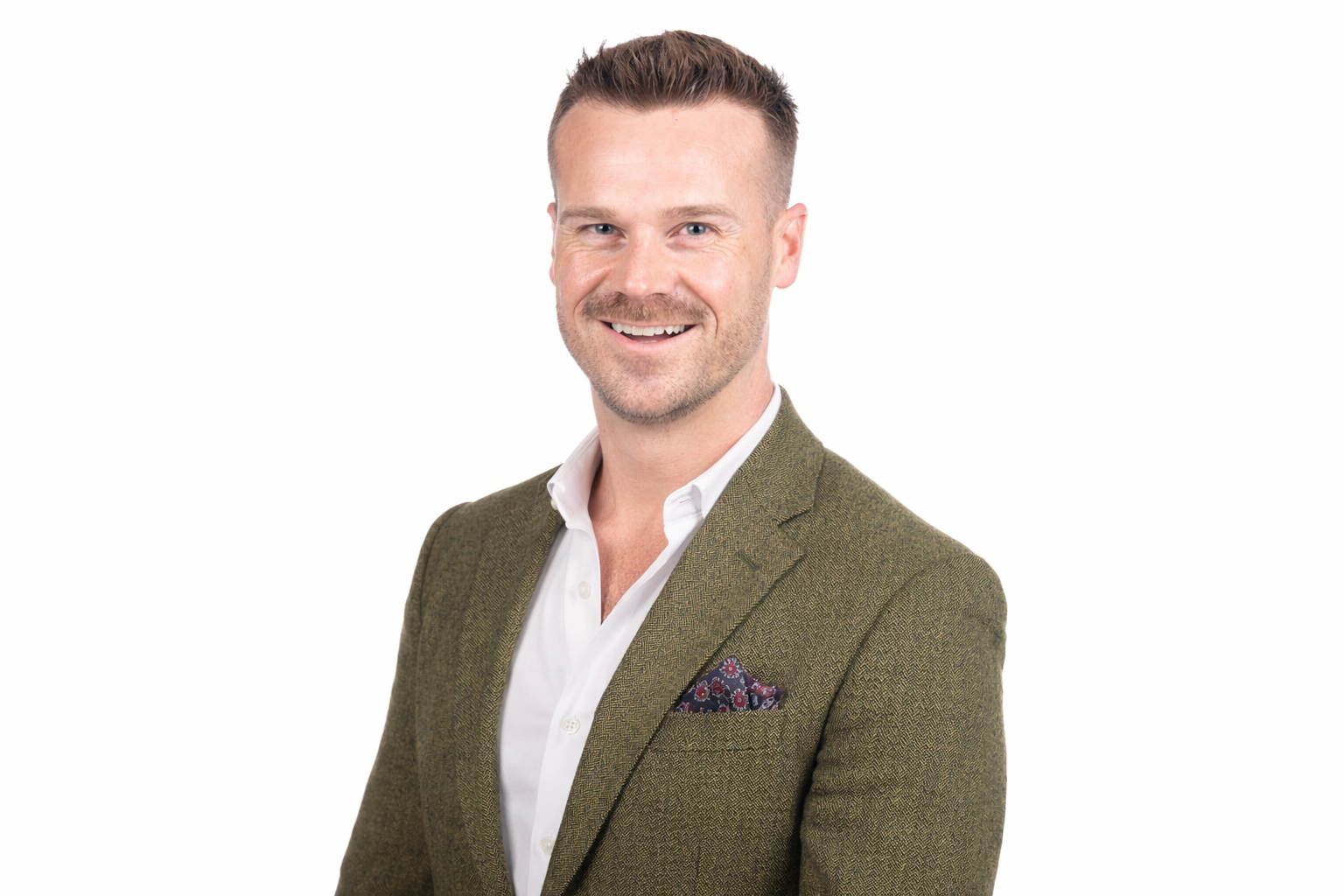 Daniel Nester headshot